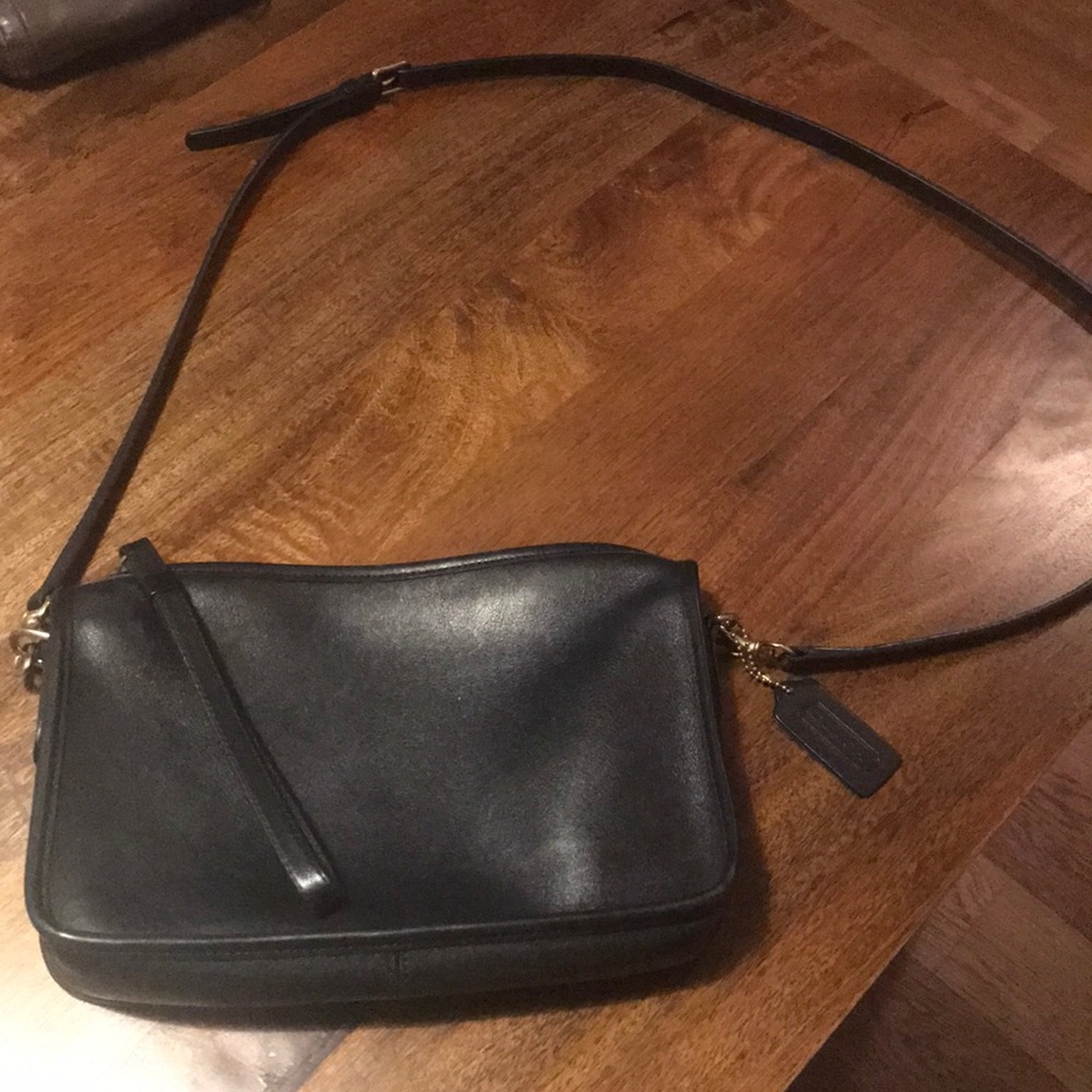 Coach classic black leather envelope crossbody bag
